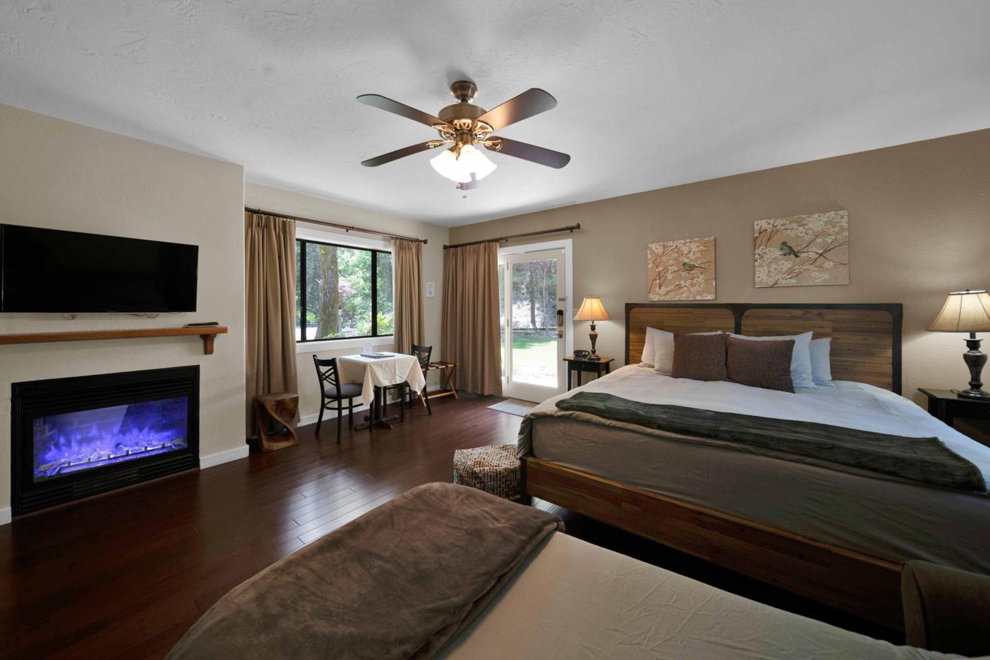 The Inn At Shasta Lake 莱克海德 外观 照片