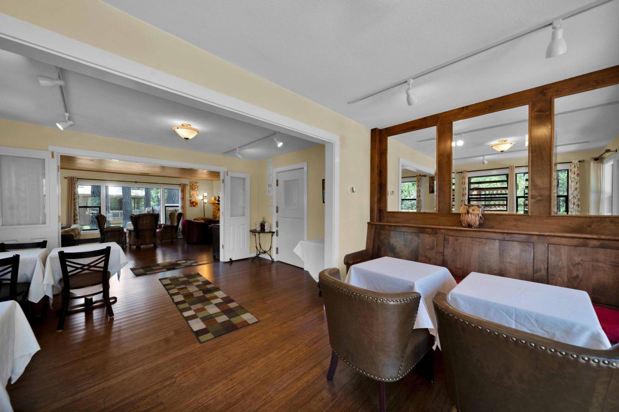 The Inn At Shasta Lake 莱克海德 外观 照片